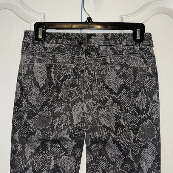 Wit & Wisdom Absolution Snakeskin Print Skinny Jeans Size 0 - Picture 3 of 14